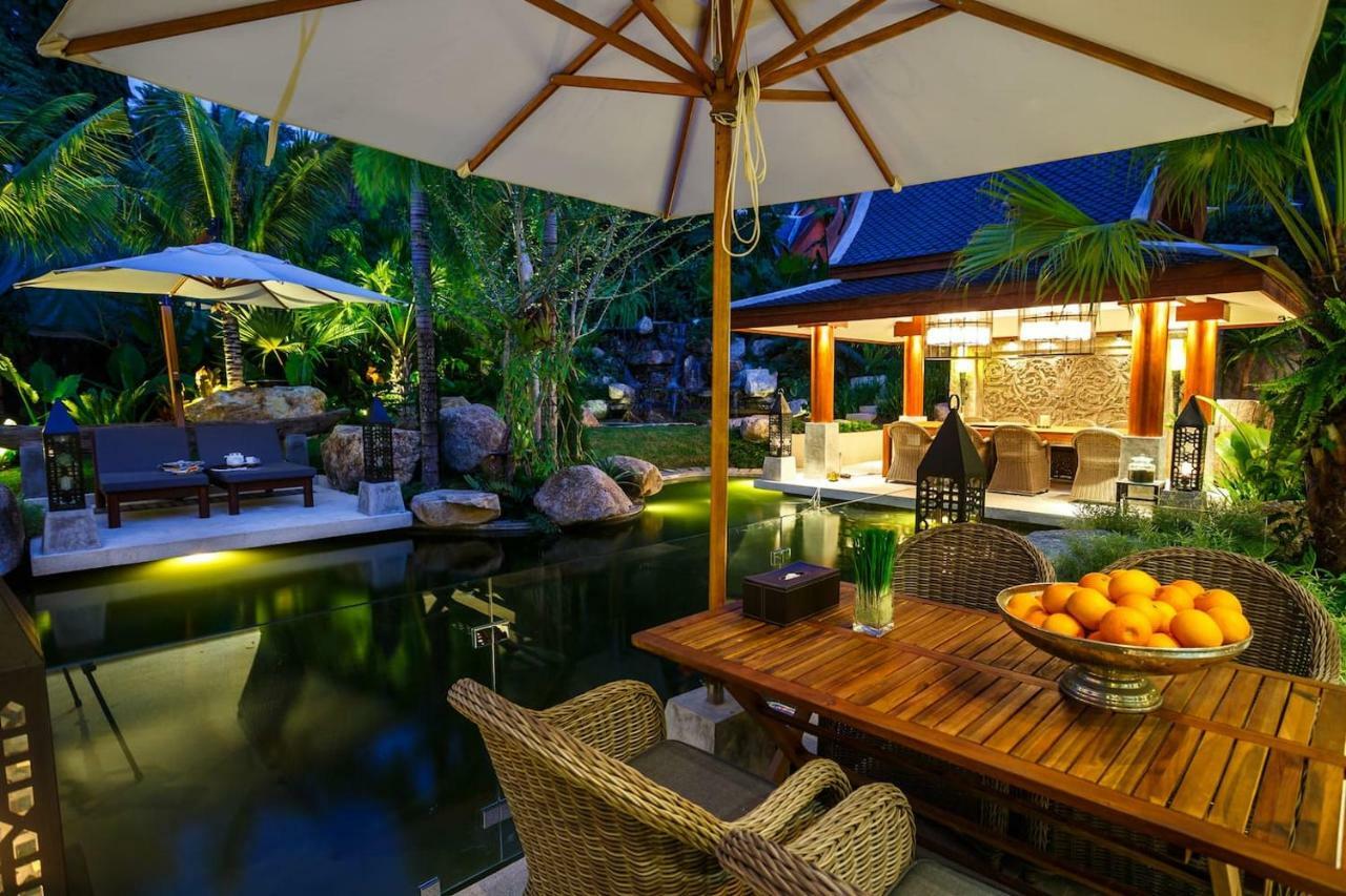 Villa On The Rocks, 4 Bedrooms, Phuket Surin Beach  Exterior photo